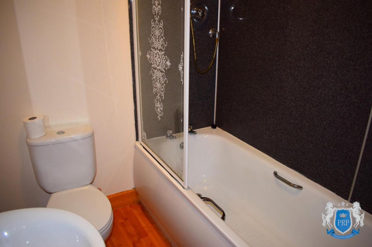 Two Bedroom Town Centre Apartment Elgin Ngoại thất bức ảnh