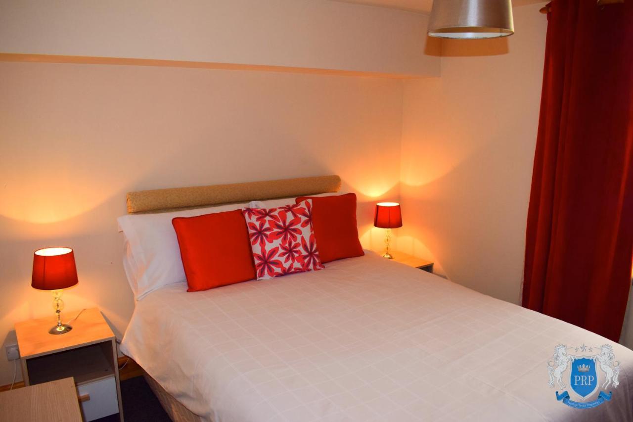 Two Bedroom Town Centre Apartment Elgin Ngoại thất bức ảnh